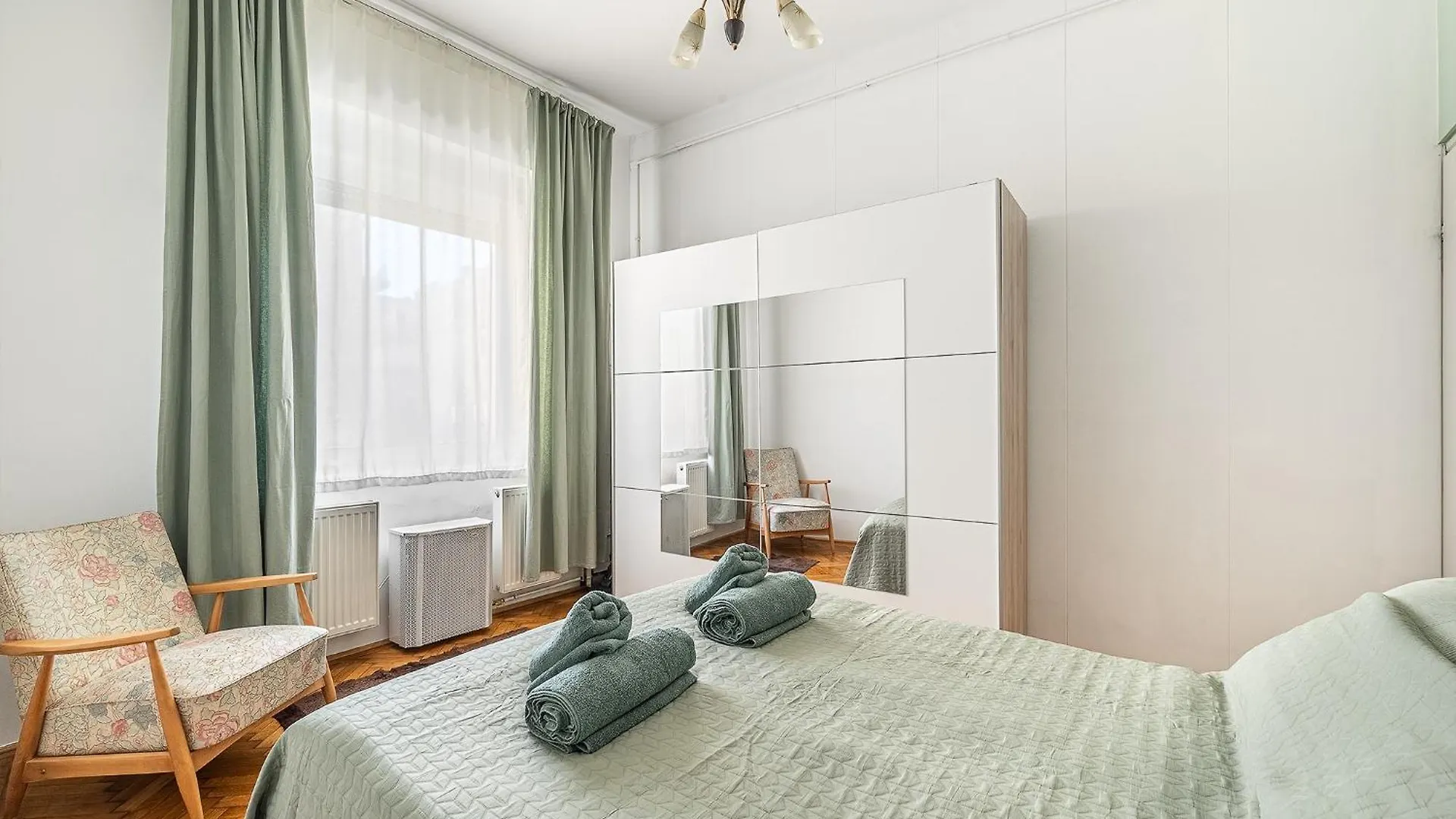 Next To New York Palace City Center Apartment 2 بودابست 0*,