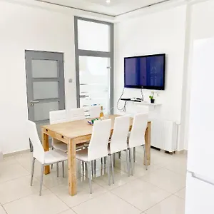 Apartament Luxury In The Centre Ac Parking Garden, Budapesta
